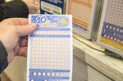 Scanzano Jonico baciata dalla fortuna: vinti cinque milioni al 10eLotto