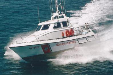 Pescatore disperso in Salento: ritrovata la barca con l'attrezzatura, ricerche in corso