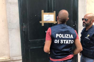 Taranto, spaccio in un'enoteca e vendita illegale di cozze; due operazioni della Polizia di Stato