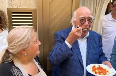 Bari, incontro unico tra il re dei tortellini Giovanni Rana e la regina delle orecchiette Nunzia