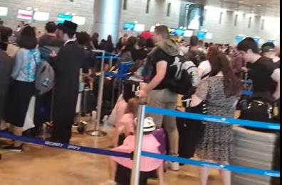 Dall'aeroporto di Tel Aviv la tensione dei salentini bloccati: rientrati con un aereo militare