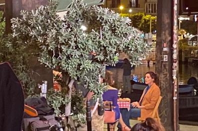 Bari, Luisa Ranieri nei panni di Lolita Lobosco in un ciak girato a N' dèrr' a la lanz