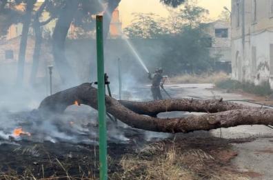 Foggia, un altro incendio nell'area del distretto militare