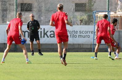 L'ex bomber biancorosso Spinesi: «Bari, fidati di Marino, è un allenatore speciale»