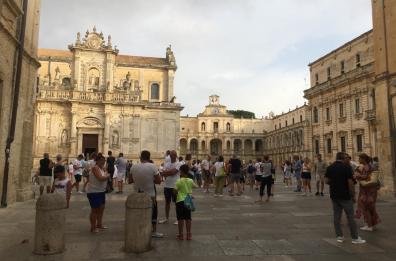 Lecce, un'«ottobrata» con pienone di turisti: «È un periodo eccezionale»