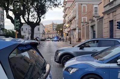 Foggia, sparatoria in via Fuiani: l'uomo ferito ad un braccio riesce a dileguarsi 