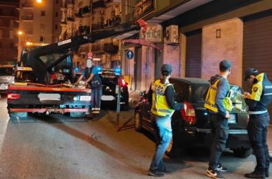 Taranto, pulizia notturna al quartiere Tamburi: in campo la Polizia Locale con Kyma Ambiente
