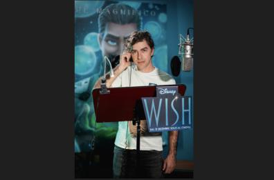L'attore tarantino Michele Riondino tra i doppiatori del film Disney di Natale «Wish»