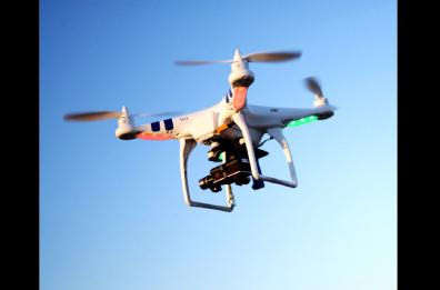 Porto Cesareo, cade drone durante un concerto: denunciato turista 41enne