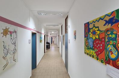 Putignano, al Centro di Salute Mentale la bellezza di quadri e colori per una struttura rinnovata