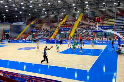 Basket, Napoli domina e l'Happy Casa Brindisi sprofonda al Palabarbuto
