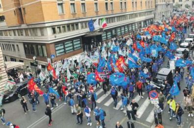 «Svelate il futuro dell’ex Ilva di Taranto»: le 15 domande targate Uilm