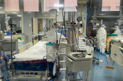 Nei reparti pugliesi mancano 980 medici