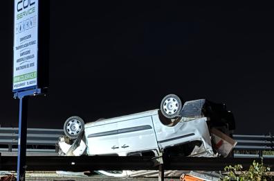 Nardò, furgoncino si ribalta: morto 47enne, in ospedale il figlio 15enne
