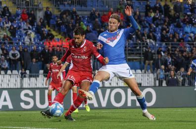 Brescia-Bari 1 a 2: al Rigamonti i galletti tarpano le ali alle rondinelle