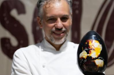 Anche Vasco Rossi stregato dalle uova del maestro giovinazzese Nicola Giotti. E il sindaco lo invita a Giovinazzo
