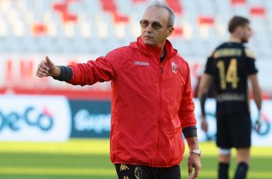 Calcio Bari, mister Marino lavora sulle «teste»