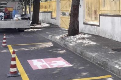 Parcheggi rosa a Lecce, niente pass: «Per ora è  solo un gesto di cortesia»