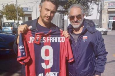 Dal film Spiderman a tifoso del Taranto, donata la maglia all'attore James Franco