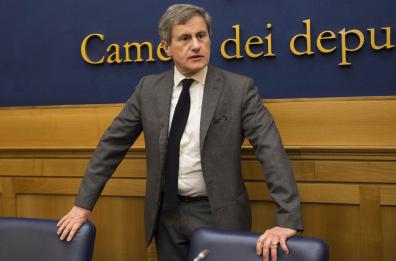 «Pronti ad aggregare il dissenso», Alemanno porta a Bari il manifesto del «Forum per l’indipendenza nazionale»
