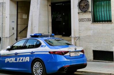 Bernalda, violenta e sequestra la moglie: 43enne arrestato per maltrattamenti