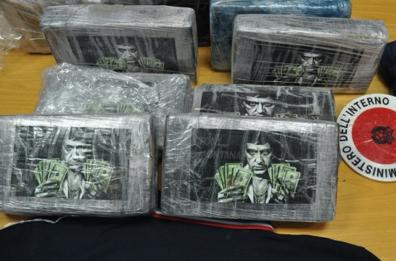 In macchina con un chilo di cocaina, fermati al casello Bari Nord: arrestati 2 giovani