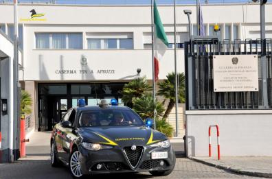 Cosmetici e deodoranti con sostanze tossiche: sequestrati 1200 prodotti nel Brindisino