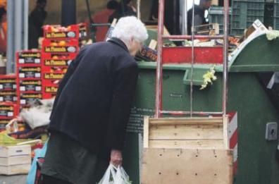 Bari, disagio e povertà in aumento: «Questo sarà un Natale tra i più tristi»