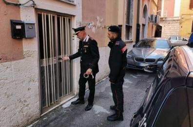 Barletta, cadavere di un uomo trovato in un appartamento