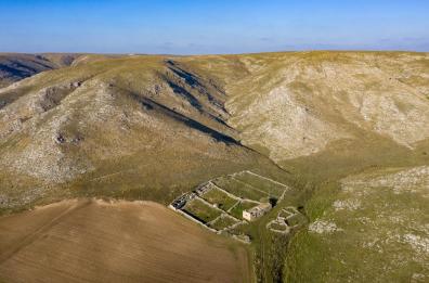 Dalle Murge del sud ai trulli:  viaggio tra natura, luoghi e arte in  Puglia

