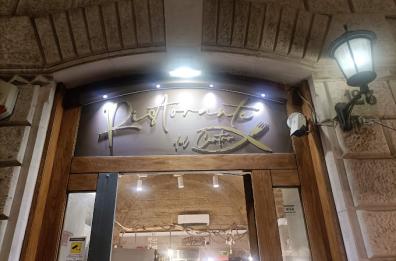 Bari, ennesima «spaccata»: distrugge il vetro del «Ristorante del centro» e scappa ferito