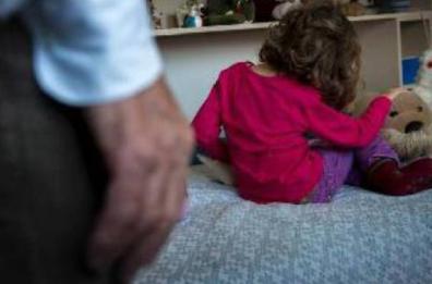 Barletta, abusi sessuali su 2 bimbe: arrestata la madre e il compagno