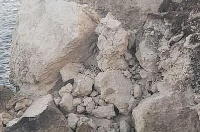 Erosione costiera, crolla in Salento l'Arco Magno di San Foca