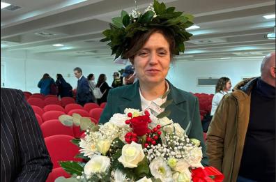 «Sono cieca, ma vedo con il cuore», a Gravina la laurea di Angela, coraggiosa non vedente