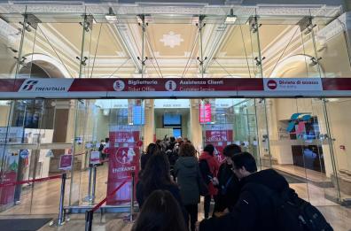 Sciopero dei trasporti: disagi in Puglia per treni, bus e aerei