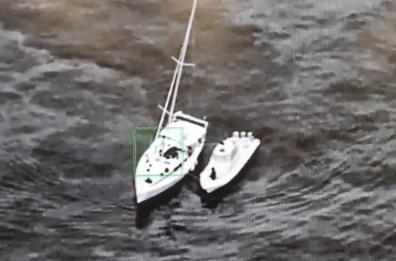 Al largo di Leuca intercettato catamarano con un'ottantina di migranti