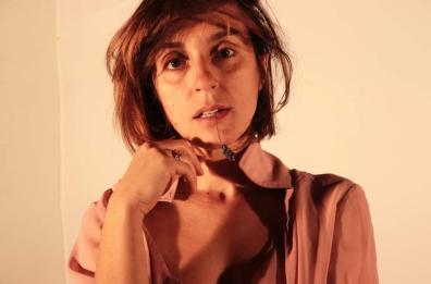«Ogni cosa brucia», Iula Marzulli presenta a Lecce la sua raccolta di poesie