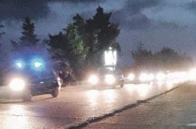 Brindisi, «serpentone luminoso» di auto in processione fino al Santuario di Jaddico