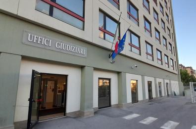 Anche la Procura di Bari torna (per ora) all'analogico: «App malfunzionante, personale non formato»