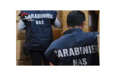 Taranto,  salse e cibi scaduti: chiusi ristorante cinese e panificio