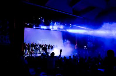 «Restare umani», all'AncheCinema di Bari la convention aziendale Maldarizzi
