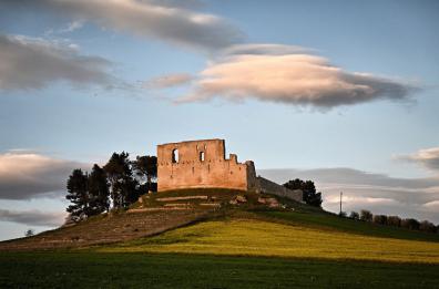 A Gravina in Puglia un castello da salvare dai segni del tempo e dell'incuria 