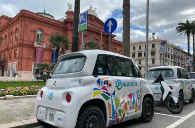 Bari, ecco 5 nuovi hub Pikyrent: colonnine di ricarica e posti auto per il noleggio
