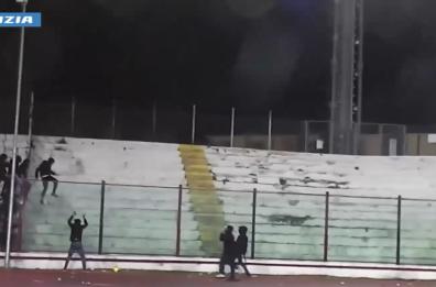 Calcio Foggia, quattro tifosi denunciati per gli incidenti di Caserta