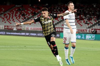 Bari spalle al muro: ora niente scherzi. Il match oggi contro il Cosenza