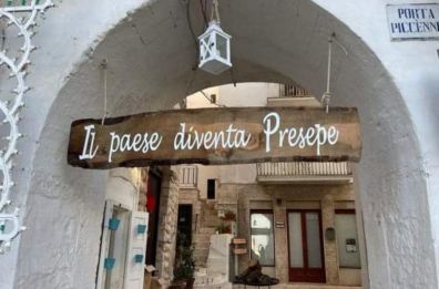 Cisternino, il paese diventa «presepe» con sette neonati Bambinelli
