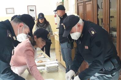 Mesagne, il pranzo di Santo Stefano per i bisognosi è preparato dai poliziotti