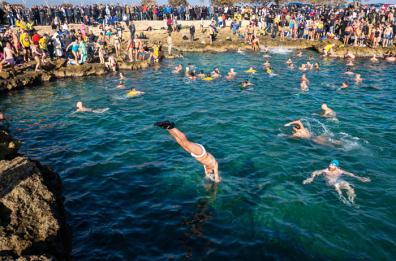 Tuffo di Capodanno 2024 a Brindisi: tutto pronto per la XIV edizione