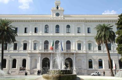 Letteratura italiana, il Tar annulla concorso da professore ordinario a Bari
