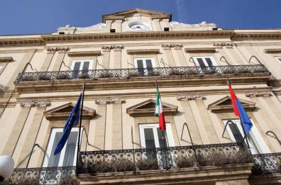 Inchiesta su cimitero Taranto, quel silenzio del Comune tra paura e omertà diffusa